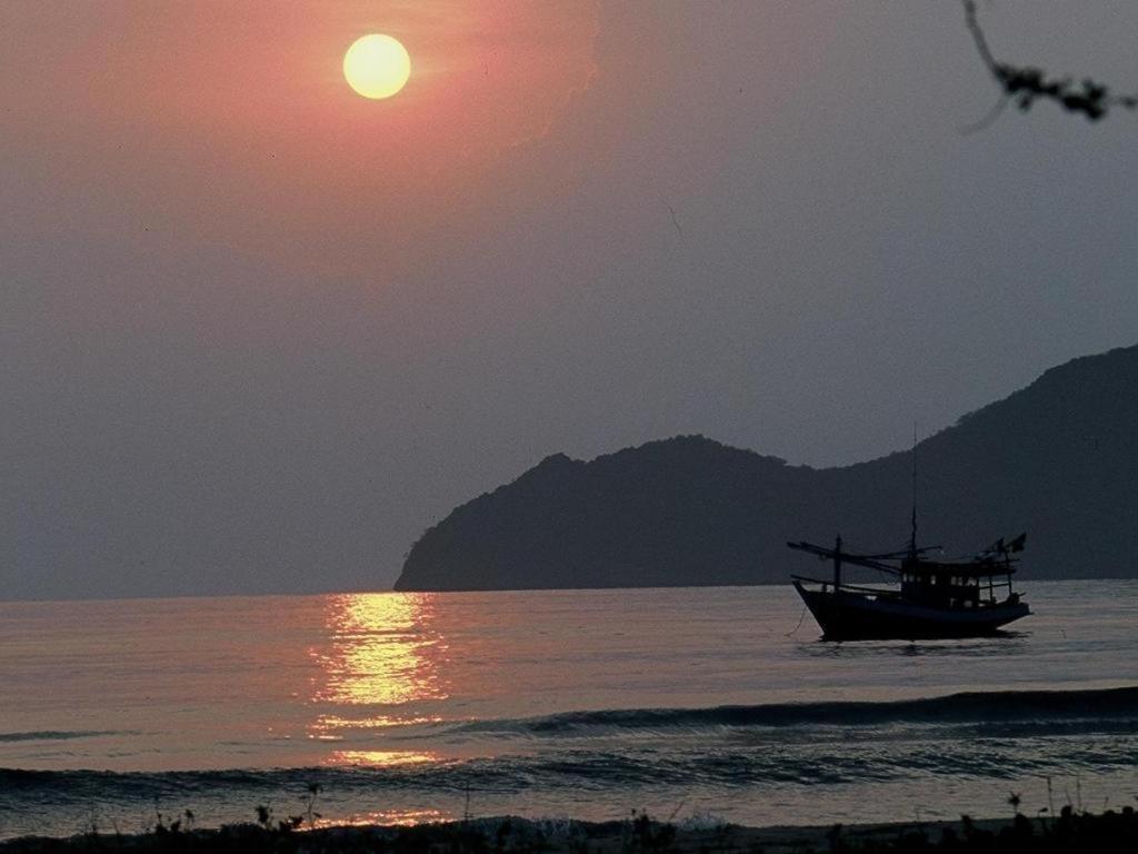 The Privacy Beach Resort & Spa Sam Roi Yot Esterno foto